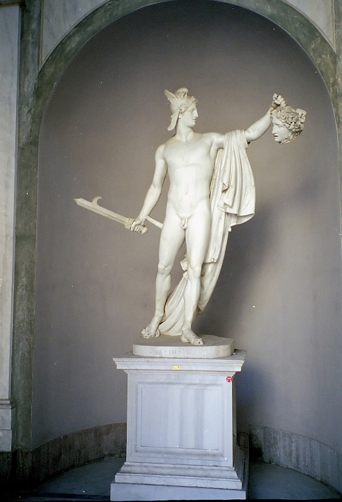 08 Vatican Museum - Statue of Perseus.jpg